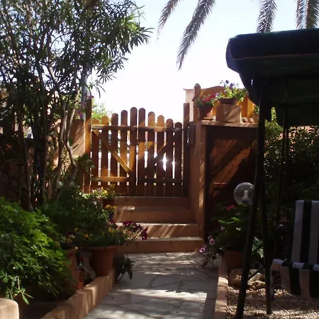 Couette-café B&B Isola Rossa *